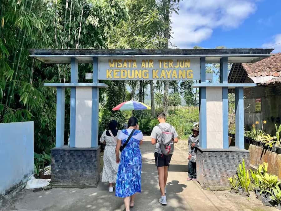 Yogyakarta : Nepal Van java & Kedung Kayang waterfall trip - Who should book this (and who should skip it)