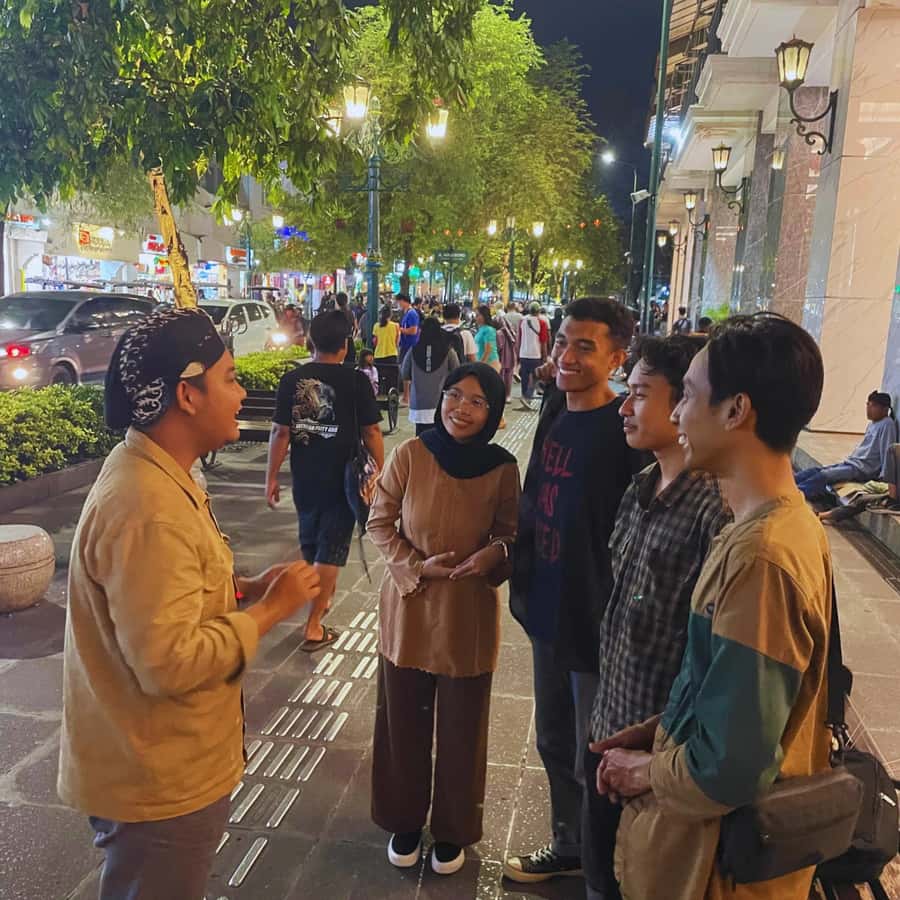 Yogyakarta: Night Walking & Street Food Tour - Key highlights that matter once the lights go on