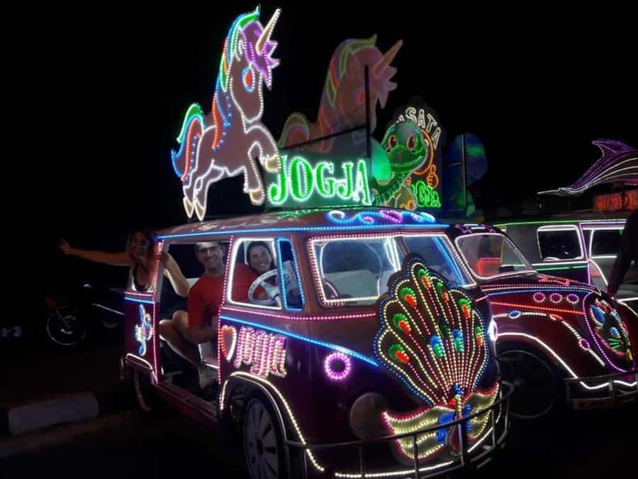 Yogyakarta: Nighttime Walk and Food Tour - Key Things You’ll Notice on This Night Food Tour