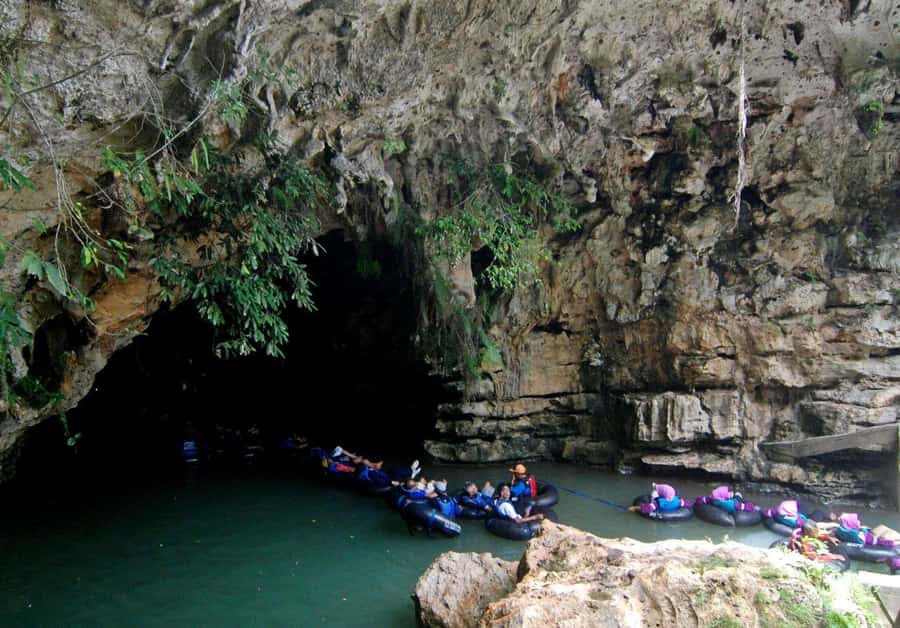 Yogyakarta : pindul cave and oyo river adventure trip - Guide and Driver Quality: Small Details That Make the Day Smoother
