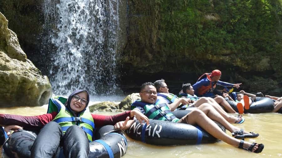 Yogyakarta: Pindul Cave Tubing and Oyo River Tubing - Logistics and comfort: what to wear, bring, and plan for