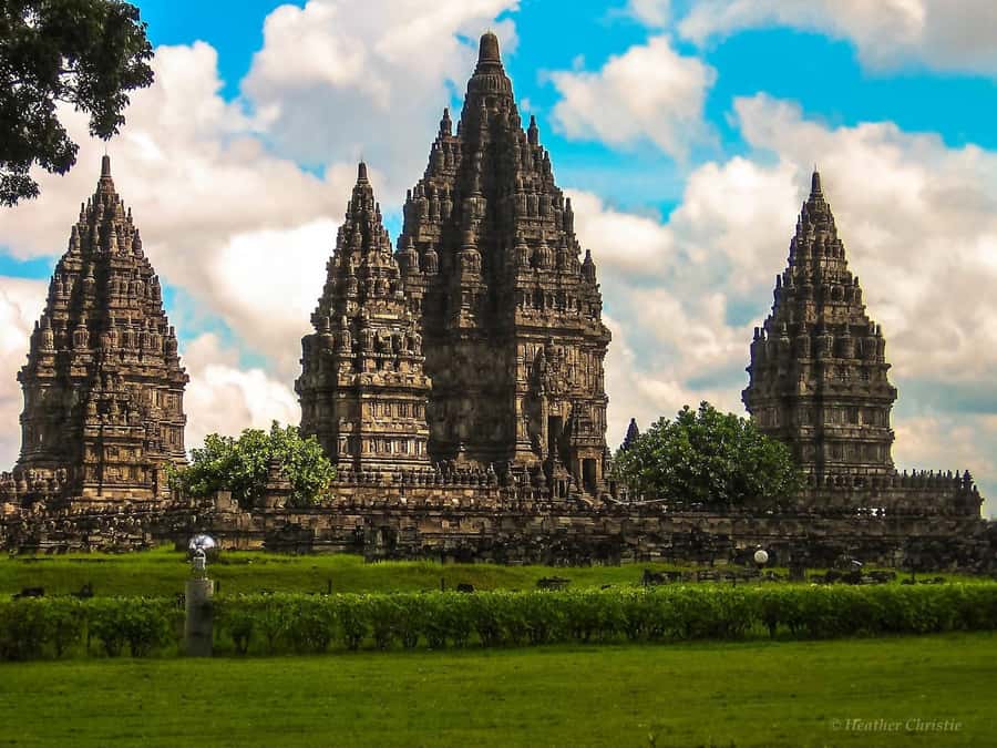 Yogyakarta : Prambanan and Borobudur full access guarantee - Why Prambanan + Borobudur Full Access Makes Sense from Yogyakarta
