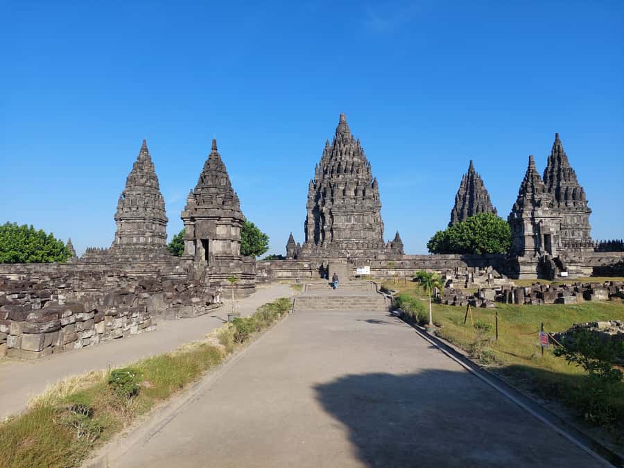 Yogyakarta: Prambanan Temple Morning Tour and Palace Tour - Key things to know before you go