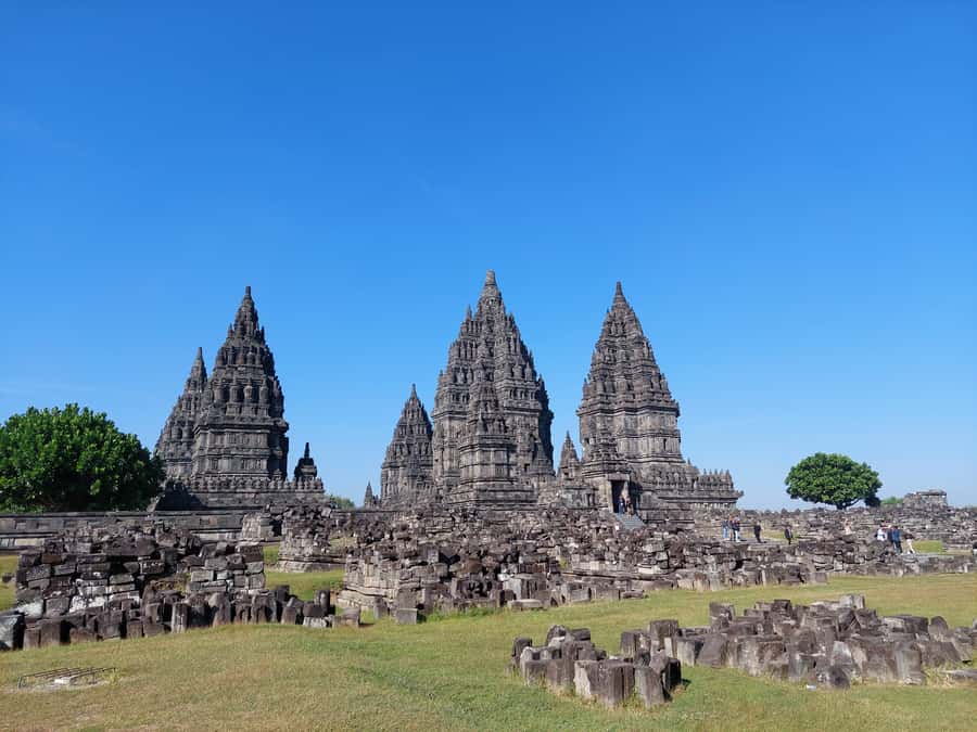 Yogyakarta: Prambanan Temple Morning Tour and Palace Tour - Timing, dress code, and the small rules that matter
