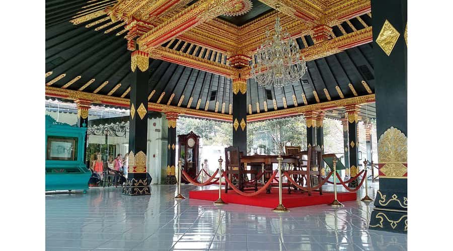 Yogyakarta: Prambanan Temple Morning Tour and Palace Tour - Should you book this Prambanan + Palace + Water Castle day?