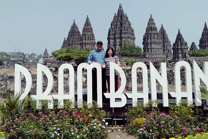 Yogyakarta Private Tour - Lunch, tea, coffee, and snacks: the fuel for a full day