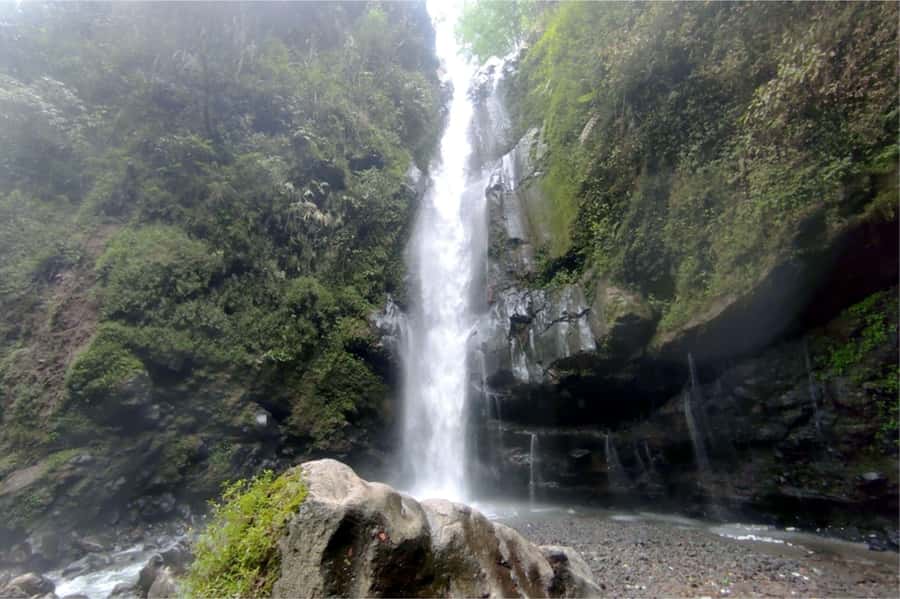 Yogyakarta: Selogriyo Temple, Rice Terraces & Waterfall Tour - Tips to get the best day out of Selogriyo, terraces, and Kedung Kayang