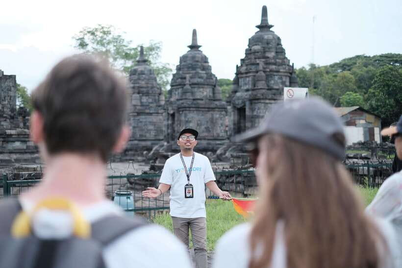Yogyakarta: Setumbu Sunrise Borobudur Climb-up and Prambanan - Borobudur at first light: guided carvings and the reality of early entry