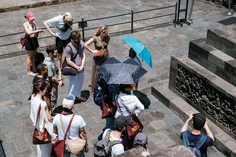 Yogyakarta: Setumbu Sunrise Borobudur Climb-up and Prambanan - Prambanan plus Pawon and Mendut: Hindu myths you can see in stone