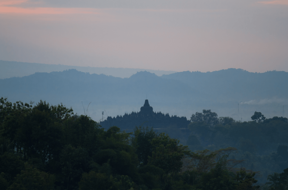 Yogyakarta: Setumbu Sunrise, Borobudur & Prambanan Day Tour - Price and logistics: where the $29 value really comes from