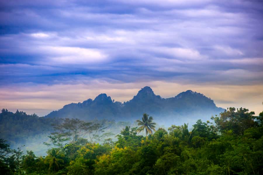 Yogyakarta: Setumbu Sunrise, Borobudur & Prambanan Day Tour - What to bring (so the day feels good instead of stressful)