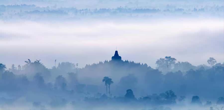 Yogyakarta: Sunrise Borobudur & Prambanan, with lunch option - Borobudur: the climb, the guided meaning, and how the steps affect your day