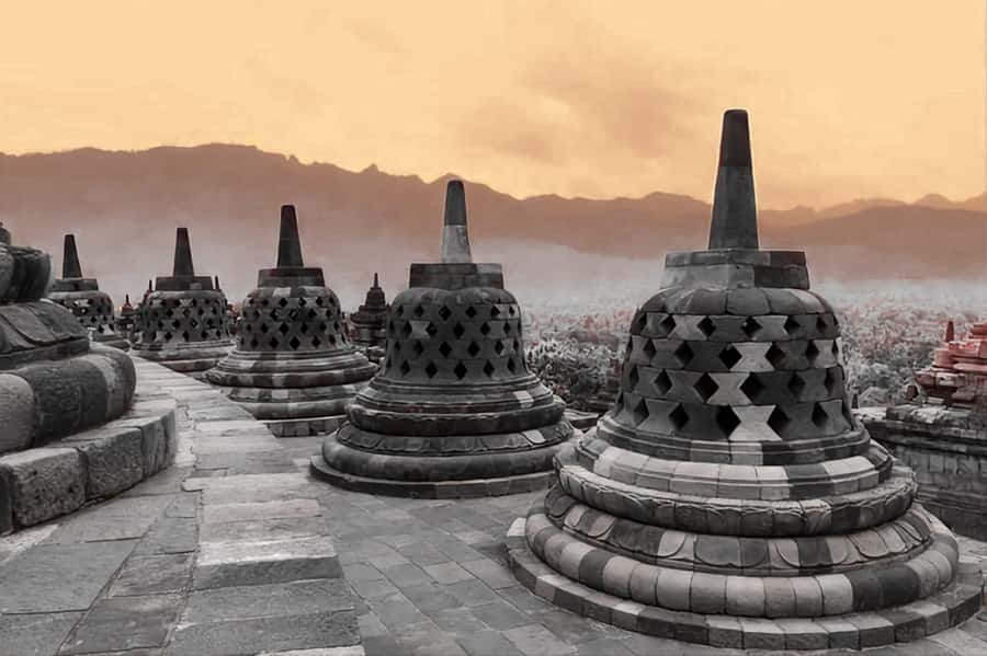 Yogyakarta: Sunrise setumbu, Borobudur and Prambanan Tour - Borobudur in Daylight: UNESCO, Guiding, and the Real Experience