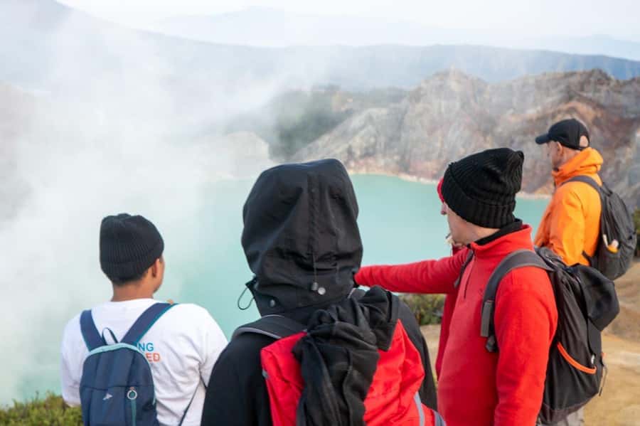 Yogyakarta, Surabaya or Malang: Tumpak Sewu, Bromo Ijen Tour - Who Should Book This Tumpak Sewu Bromo Ijen Tour?