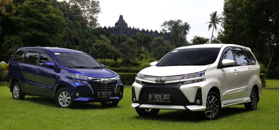 Yogyakarta: Tailor-Made Private Day Tour with Pickup - Temple days: Borobudur and Prambanan without the headache