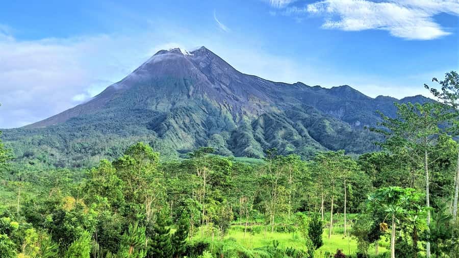 Yogyakarta: Tailor-Made Tour with English Speaking Driver - Jomblang Cave and Mount Merapi: swapping from stone icons to nature