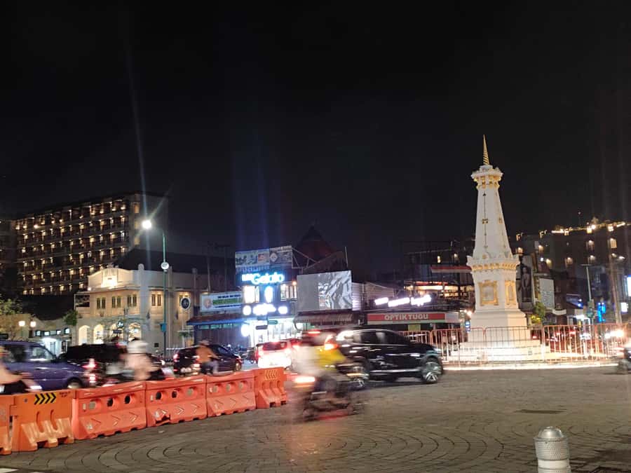 Yogyakarta: Taste Yogyakarta's Cuisine and Night Walks - Why a Yogyakarta Night Tour Works Better Than a Day Trip