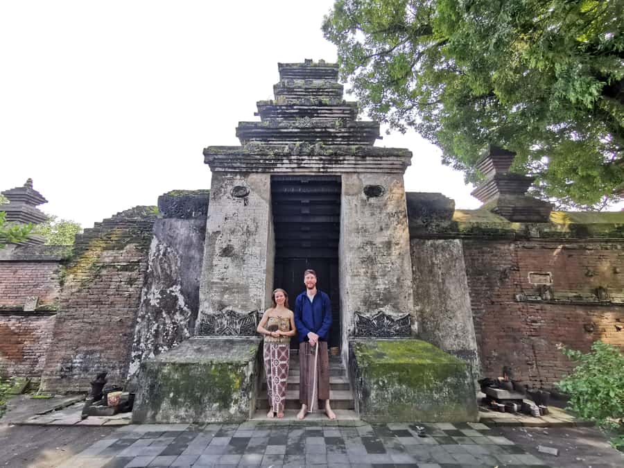 Yogyakarta: The Oldest Neighborhood Walking Experience - Meet Luthfi Eviani and Get Set Up for a 2-Hour Stroll
