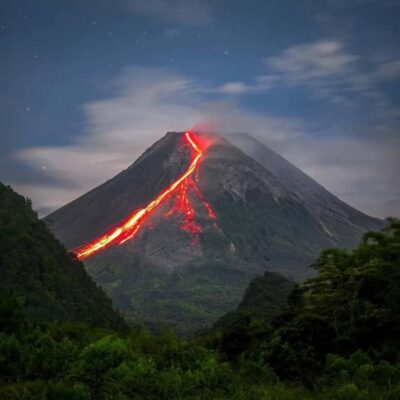 Yogyakarta: Turgo Hill-Unrivaled Lava Views of Mount Merapi - Climbing 1,743 steps: the hike you should plan for