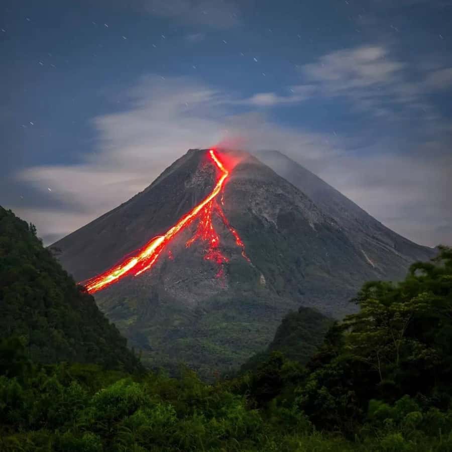 Yogyakarta: Turgo Hill-Unrivaled Lava Views of Mount Merapi - Climbing 1,743 steps: the hike you should plan for