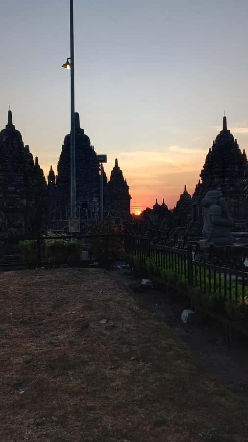 YOGYAKARTA VISIT PRAMBANAN TEMPLE SUNSET - Why Prambanan at sunset is the real draw
