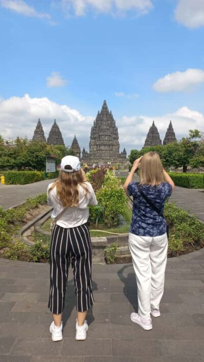 YOGYAKARTA VISIT PRAMBANAN TEMPLE SUNSET - Getting there: Yogyakarta pickup without the headache