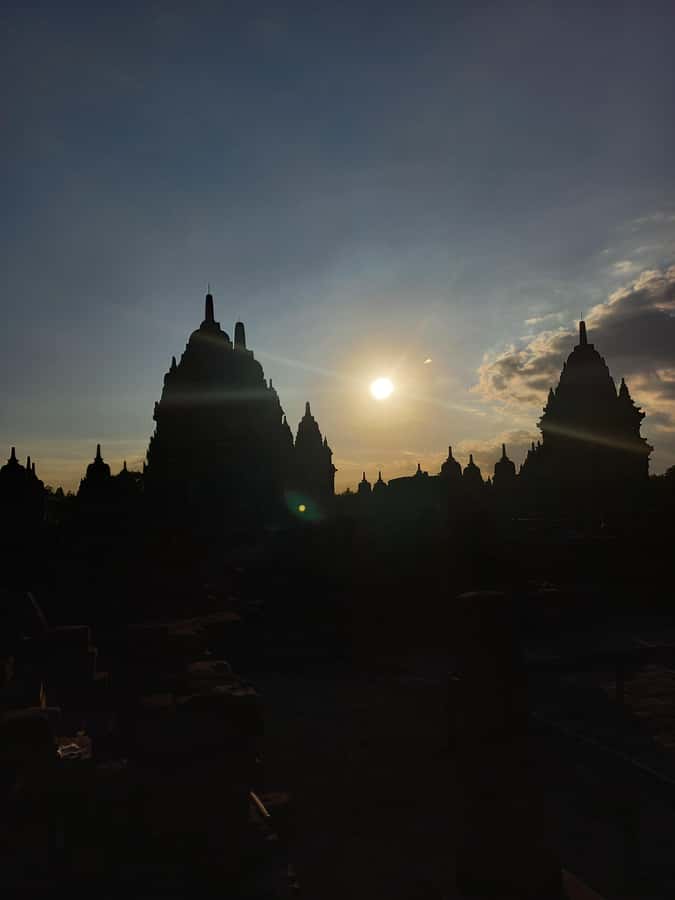 YOGYAKARTA VISIT PRAMBANAN TEMPLE SUNSET - Practical logistics: shoes, cash, and what to skip