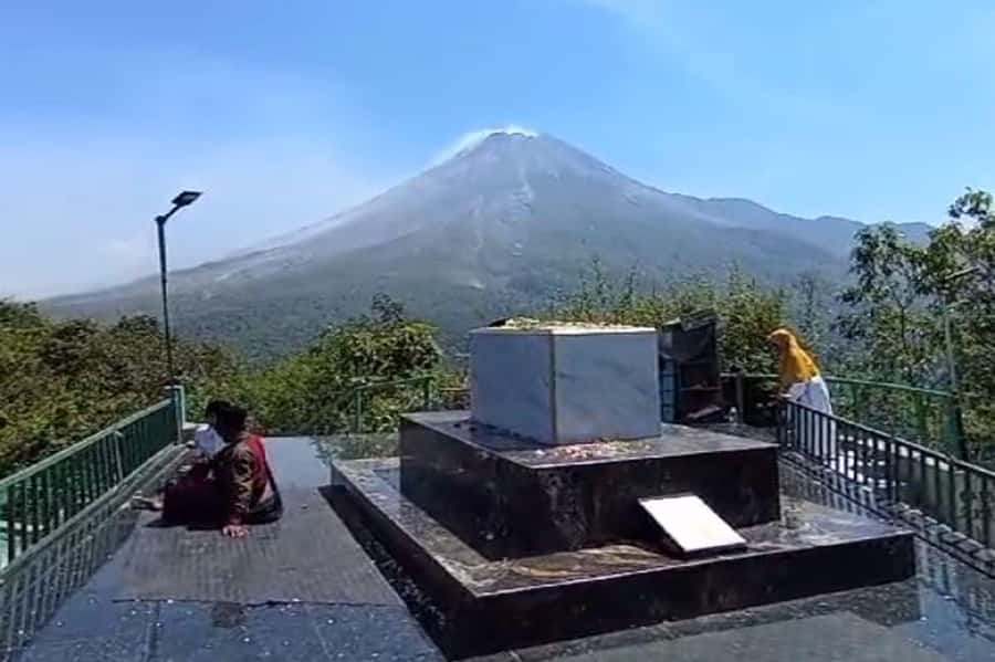 Yogyakarta Volcano: Mount Merapi on Hilltop (Lava View) - Who Should Book This Merapi Night View, and Who Should Skip It