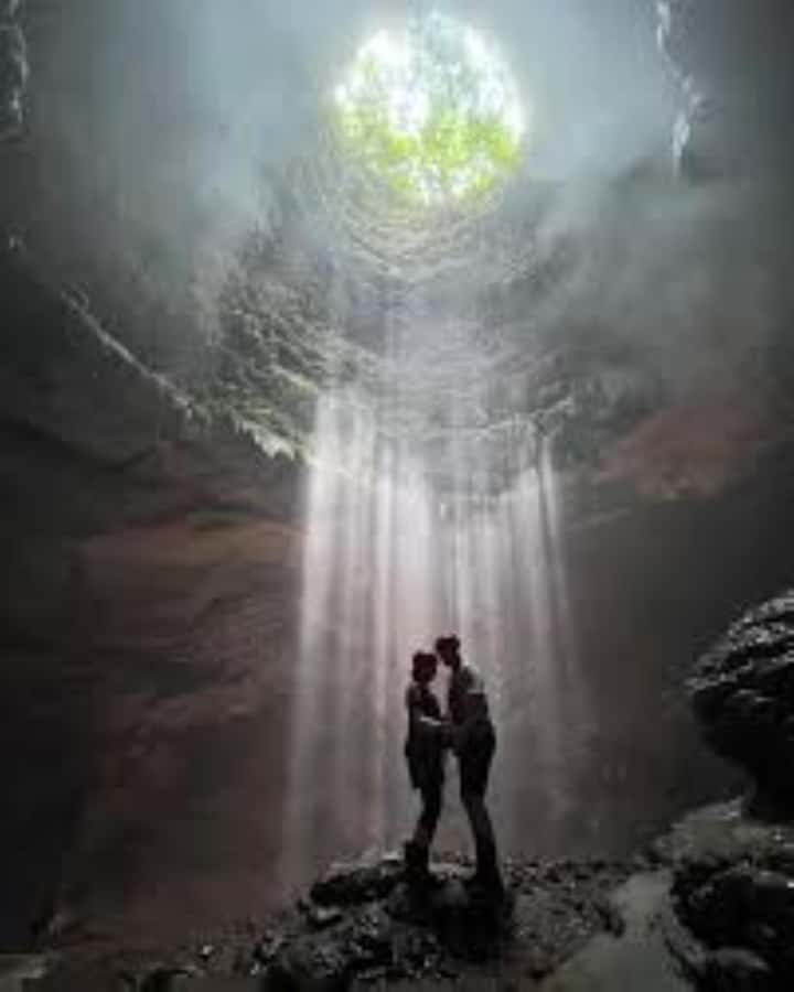 Yogyakarta:Mount Merapi Sunrise, Jomblang Cave & Pindul Cave - Oyo River waterfall time: cooling off the right way