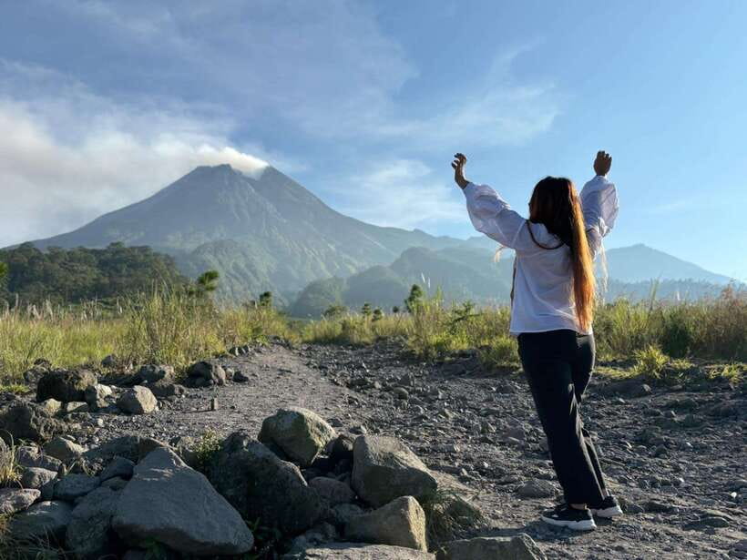 Yogyakarta:Mount Merapi volcano Jeep safari Guided Tour - Why having an English-speaking driver-guide changes everything