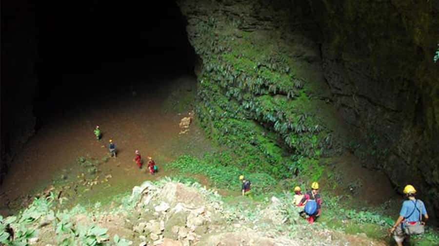Yogyakarta's Hidden Gems: Jomblang Cave & Timang Beach Tour - Jomblang Cave: Abseiling, Waiting, and That Light-Beam Moment