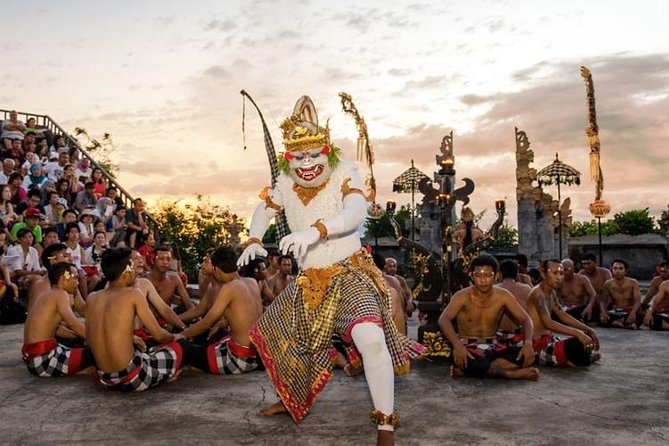 ️Uluwatu Temple Sunset & Kecak Fire Dance Tour - Padang Padang Beach: Famous Surf Views, Easy Start